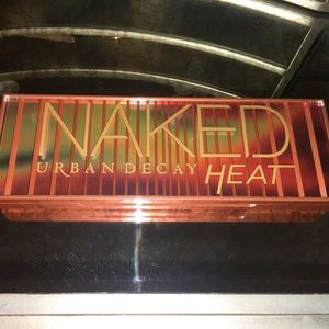 Urban Decay Naked Heat Palette